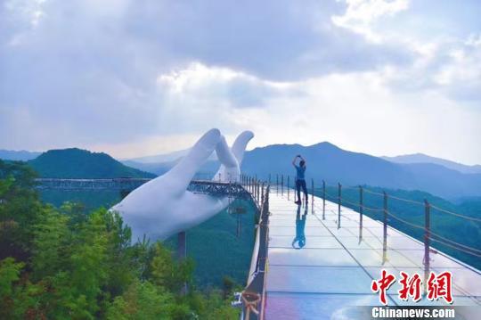 中国最大的佛手雕塑